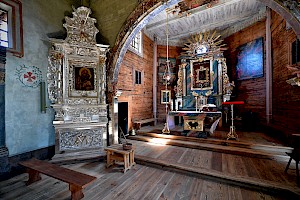Wnętrze kościoła w Gminie Hanna - ołtarz. Foto: Collage Przemysław Gąbka