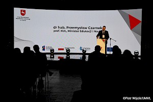 Minister Przemysław Czarnek podczas wystąpienia na konferencji otwierającej konsultacje społeczne projektu Programu Fundusze Europejskie dla Lubelskiego 2021-2027