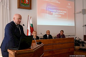 W trakcie spotkania w Lublinie głos zabrał Jarosław Stawiarski, Marszałek Województwa Lubelskiego, który podkreślił istotę konsultacji społecznych programu Fundusze Europejskie dla Lubelskiego oraz podziękował zgromadzonym gościom za udział