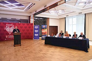 W trakcie spotkania w Kraśniku głos zabrał Marszałek Województwa Lubelskiego Jarosław Stawiarski, który podkreślił istotę konsultacji społecznych programu Fundusze Europejskie dla Lubelskiego oraz podziękował zgromadzonym gościom za udział.