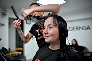 Zakład fryzjerski - strzyżenie
