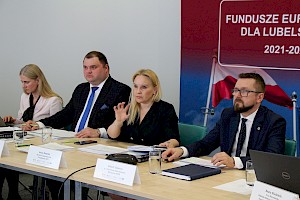 Spotkanie odbyło się 7 marca 2022 r. w formule on-line i poprowadziła je Dyrektor Departamentu Zarządzania RPO Urzędu Marszałkowskiego Województwa Lubelskiego w Lublinie (DZ RPO) Anna Brzyska.