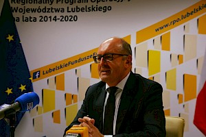 prof. dr hab. inż. Janusz Igras, dyrektor naukowy Instytutu Nowych Syntez Chemicznych