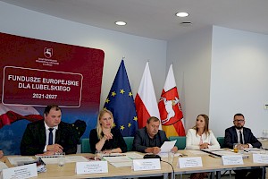 Kontynuacja spotkań negocjacyjnych z Komisją Europejską – środowisko oraz transport. Spotkania prowadziła Dyrektor Departamentu Zarządzania RPO (DZ RPO) Anna Brzyska.